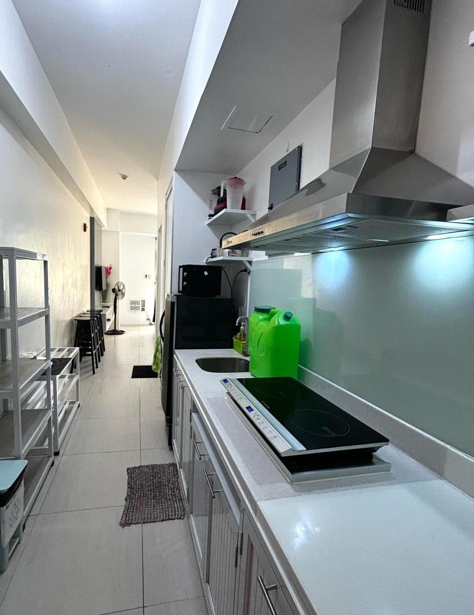 Beach Condos At Pico De Loro Cove - Wi-Fi & Netflix, 42-50"Tvs With Cignal Cable, Uratex Beds & Pillows, Equipped Kitchen, Balcony, Parking - Guest Registration Fee Is Not Included Nasugbu Εξωτερικό φωτογραφία